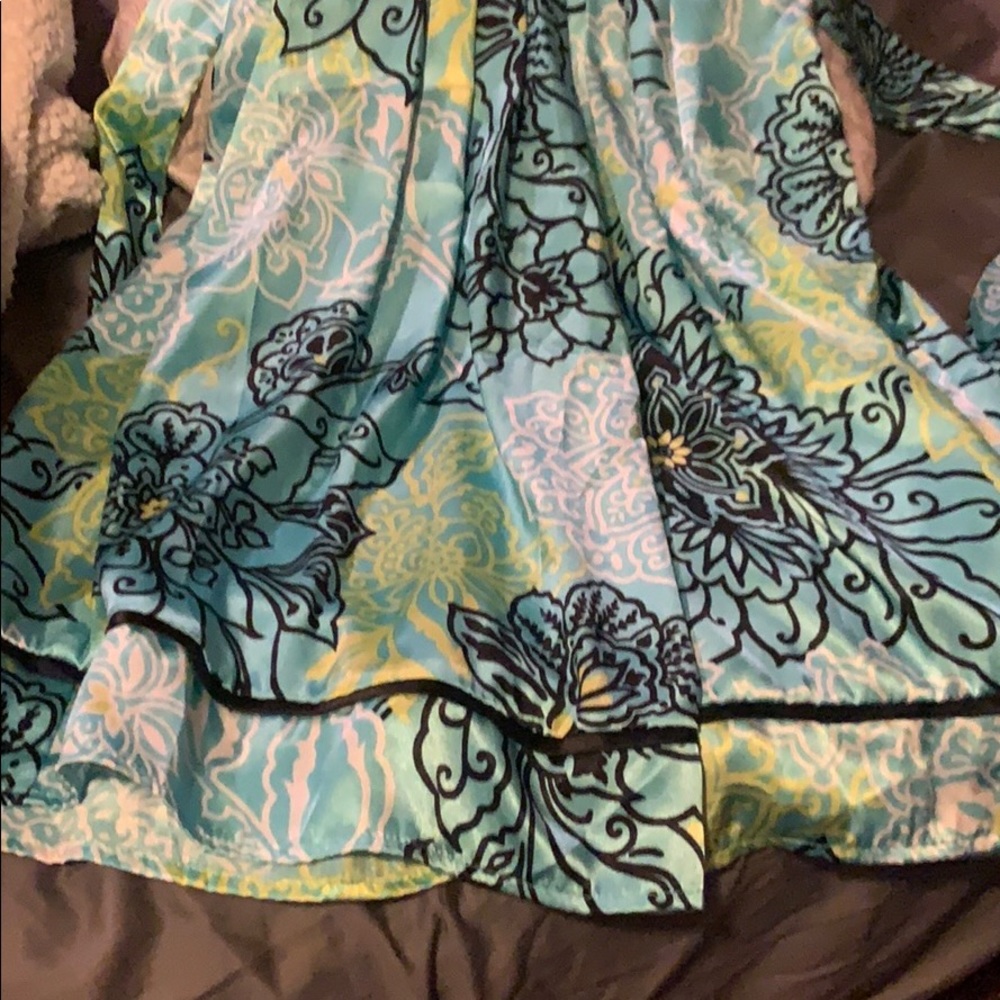 Dress - Picture 3 of 4
